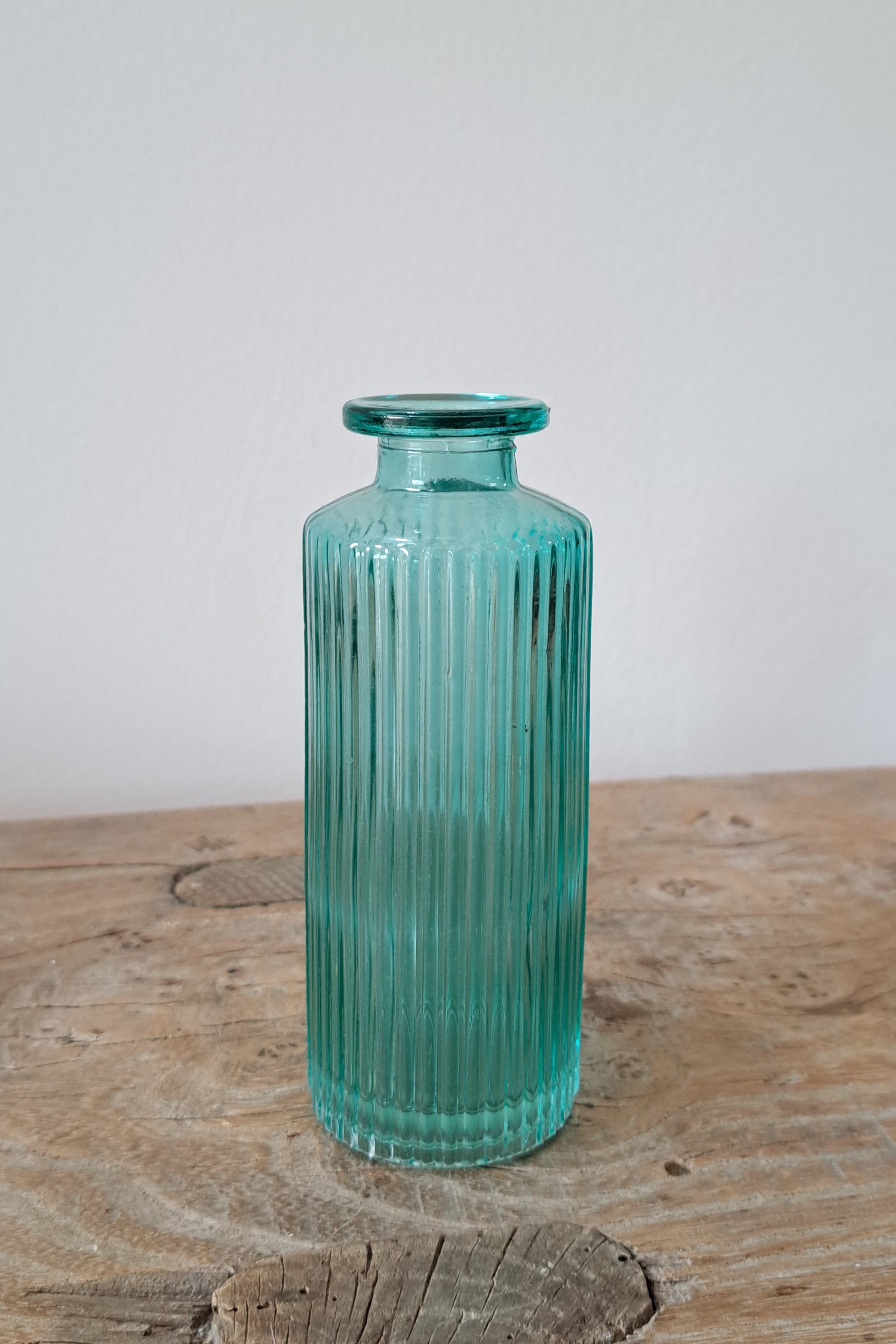 petit vase coloré bleu décoration mariage